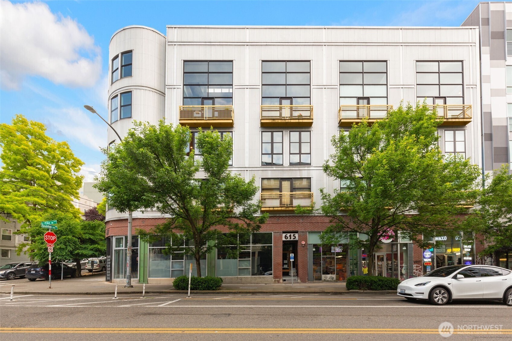 Property Photo:  615 E Pike Street 306  WA 98122 