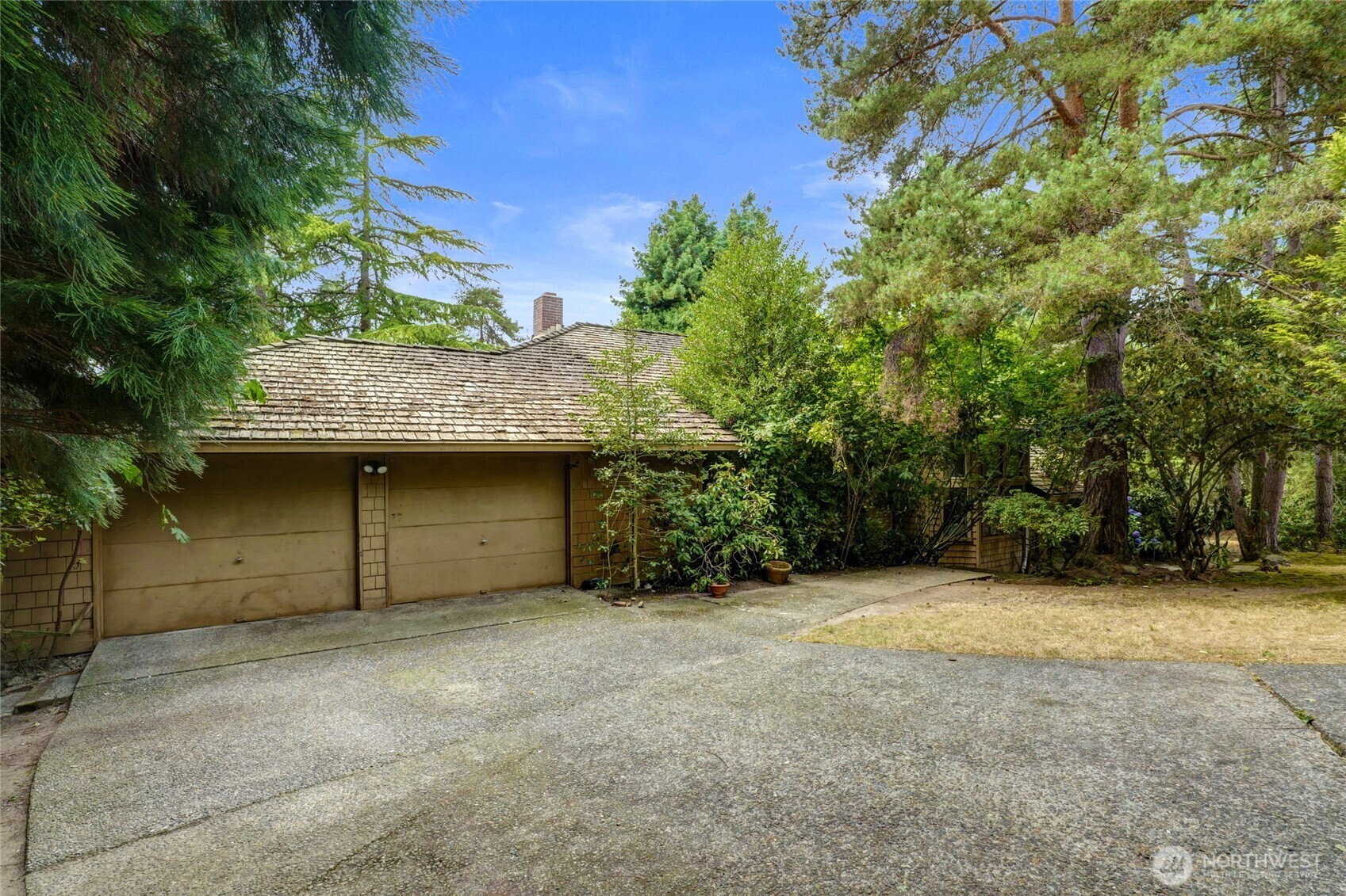 Property Photo: 2305 88th Street NE WA 98004