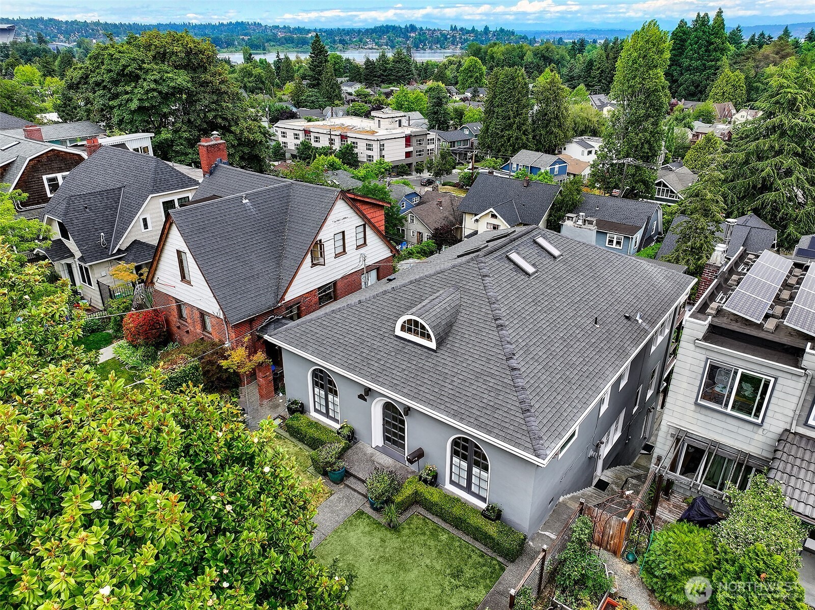 Property Photo: 2024 23rd Avenue E WA 98112