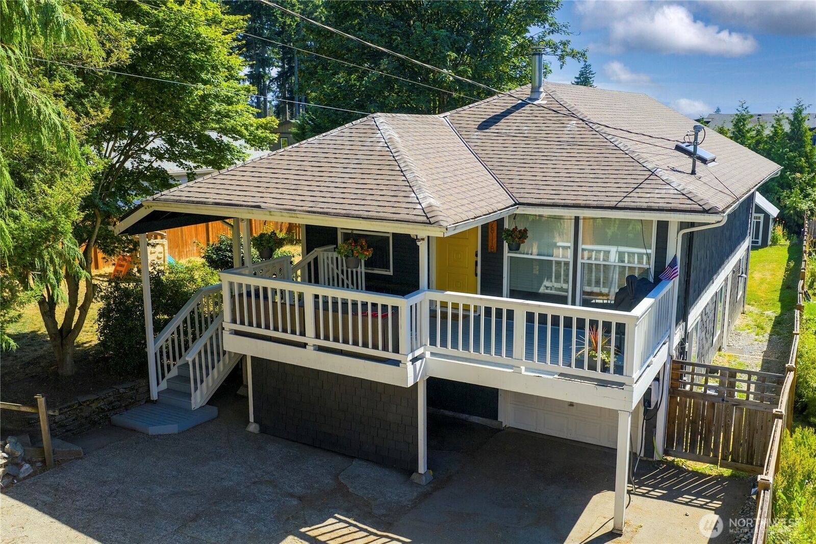 Property Photo: 7811 Grant Drive B WA 98203