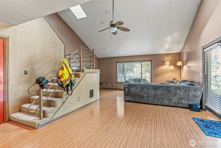 Property Photo: 871 8th Avenue WA 98632