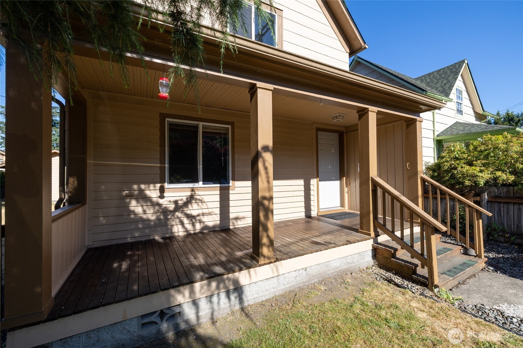 Property Photo:  425 N Buckner Street  WA 98531 