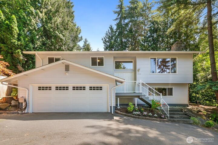 19514  35th Avenue NE  Lake Forest Park WA 98155 photo