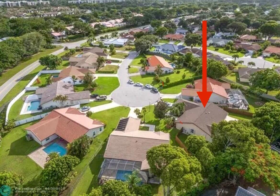 Property Photo: 6085 Elmwood Drive FL 33433