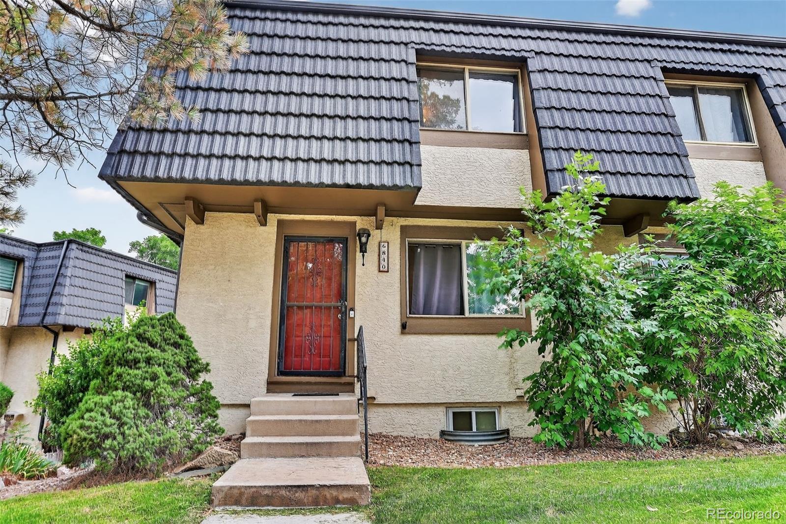 Property Photo: 6840 S Broadway CO 80122