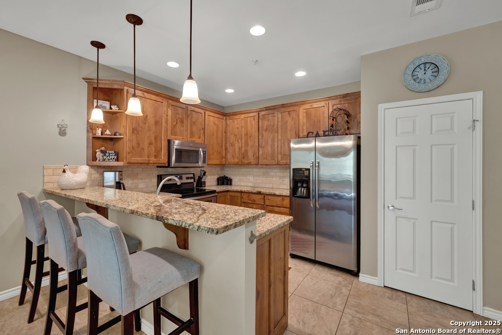Property Photo:  540 River Apt 305  TX 78132 