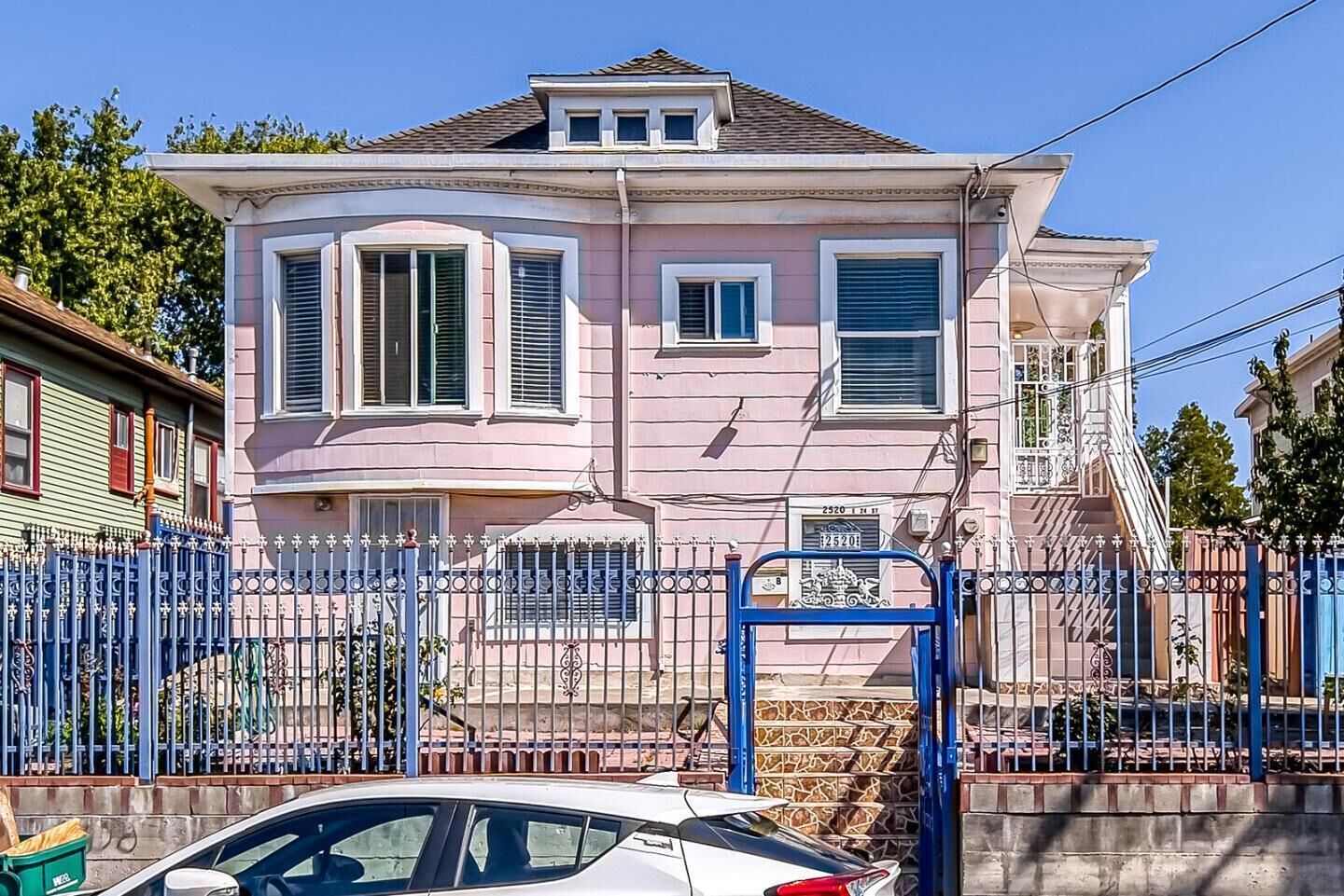 Property Photo: 2520 East 24th Street CA 94601