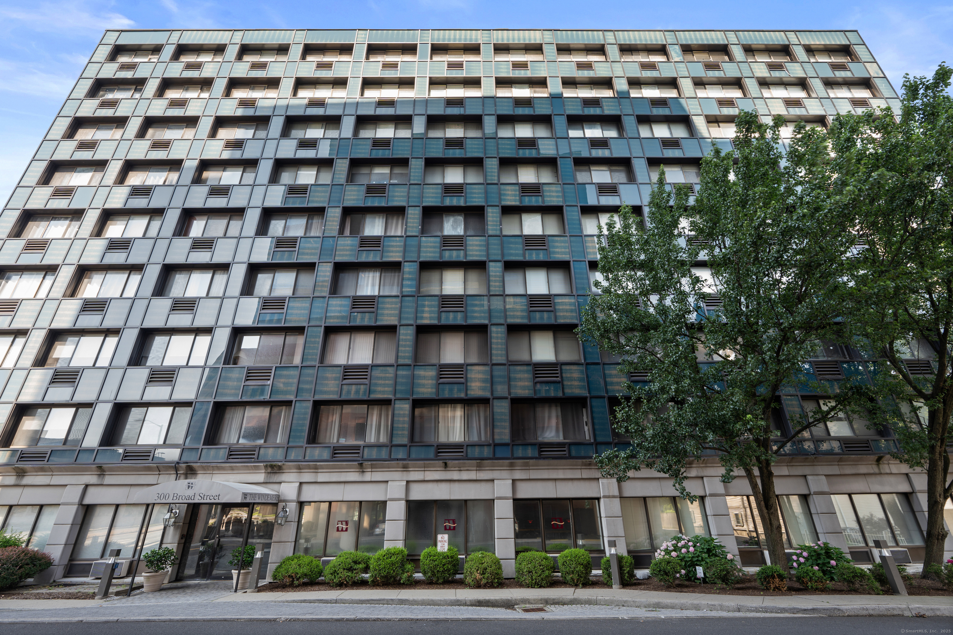 Property Photo: 300 Broad Street 804 CT 06902