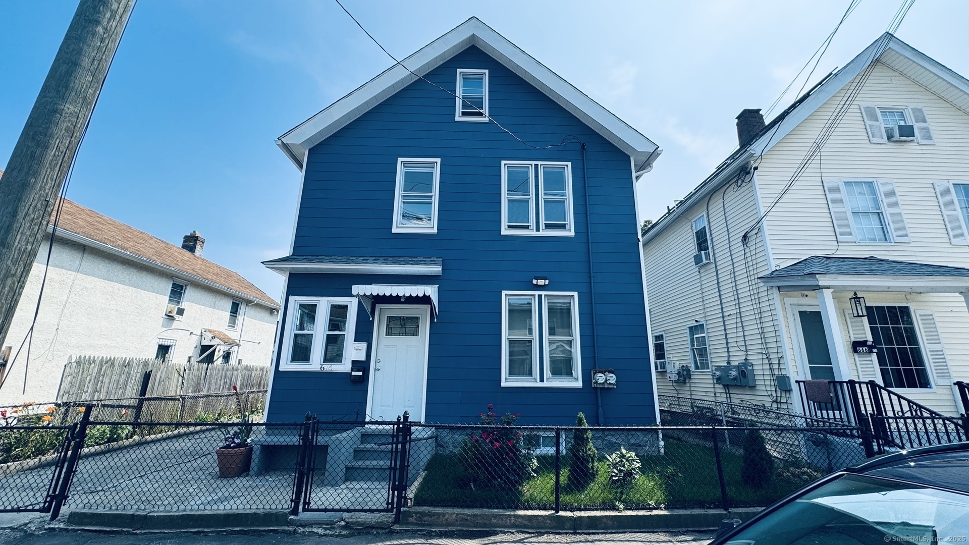 Property Photo:  674 Ogden Street 2  CT 06608 