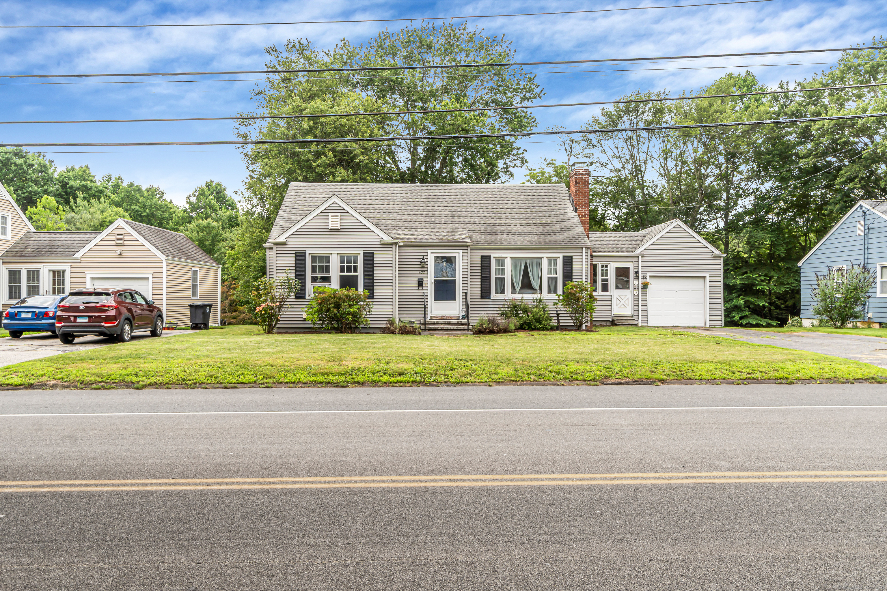 Property Photo: 492 North Street CT 06461
