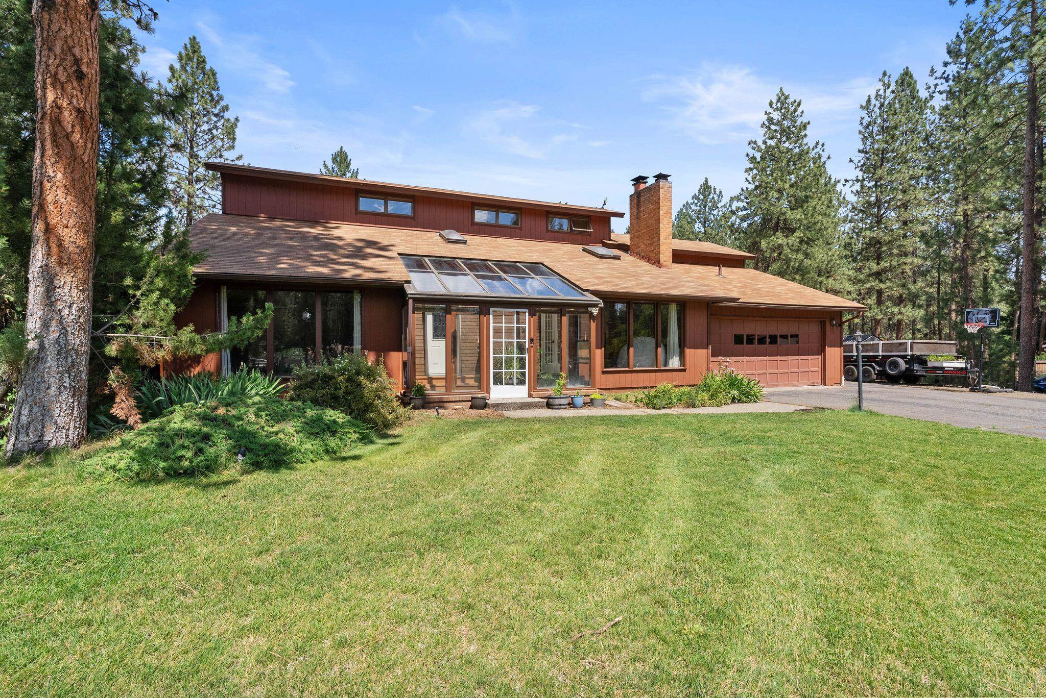 Property Photo: 725 E Timberwood Cir WA 99208
