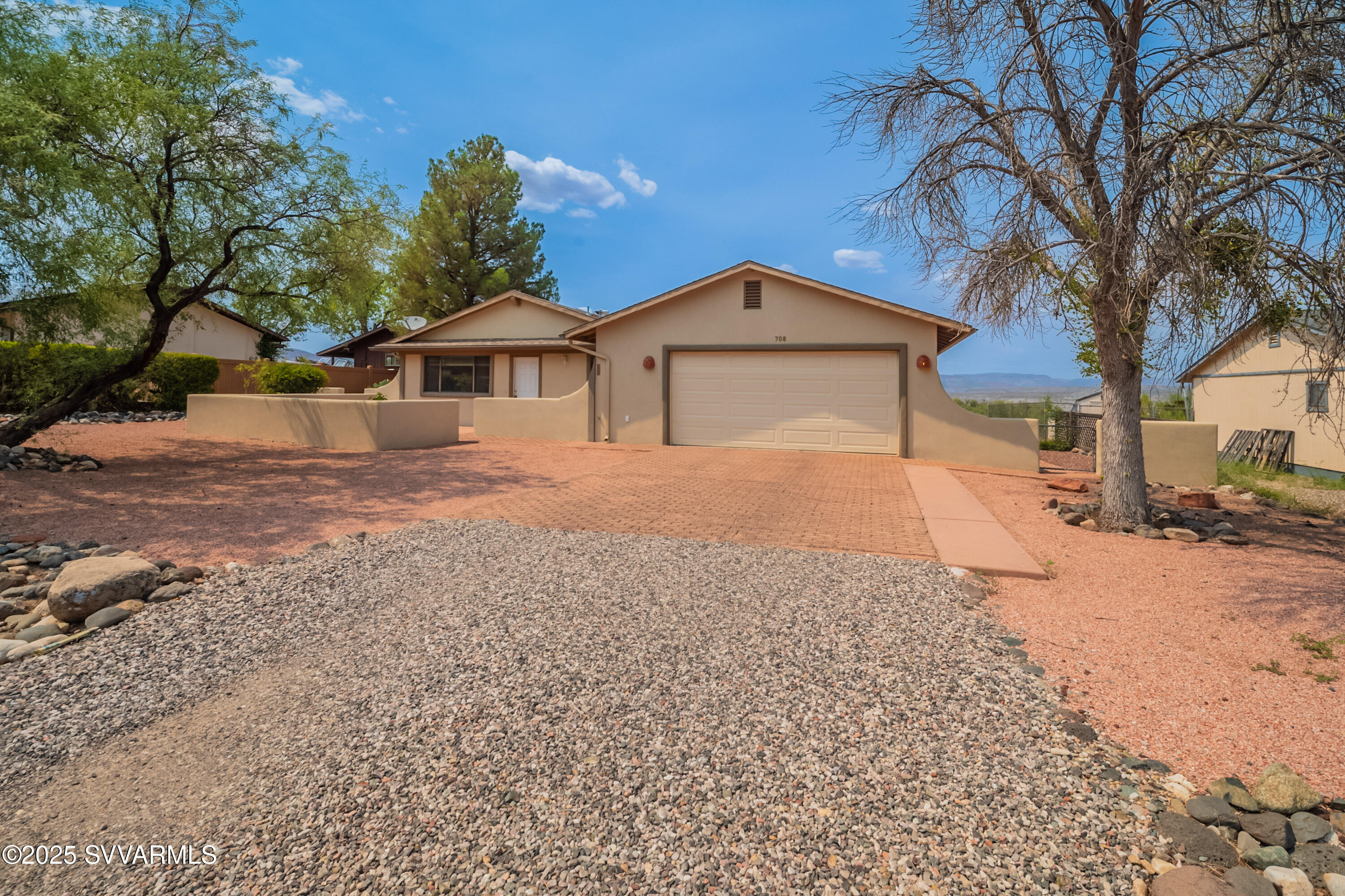 Property Photo: 708 W Mesquite Drive AZ 86326