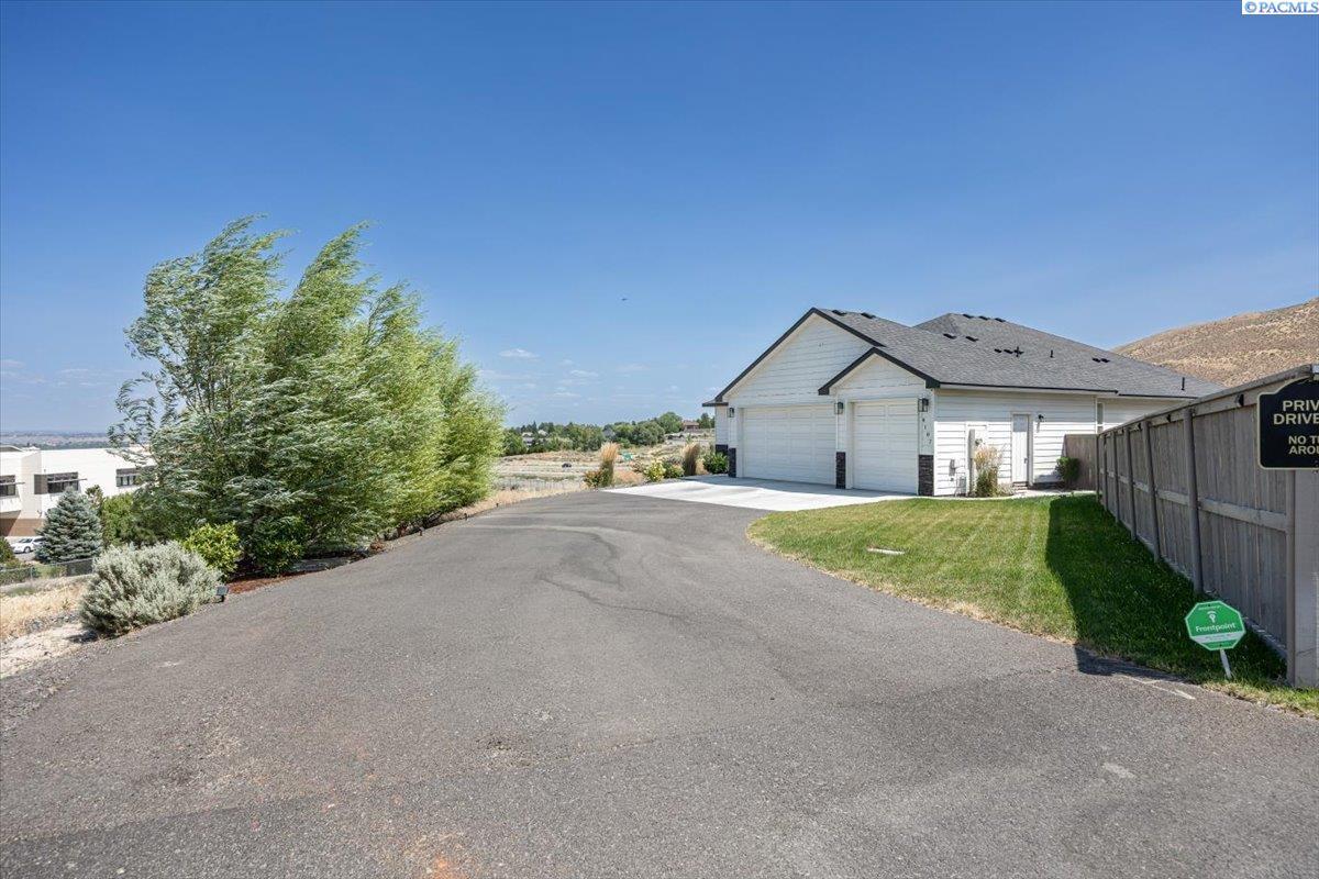 Property Photo: 4187 Cowlitz Blvd WA 99352