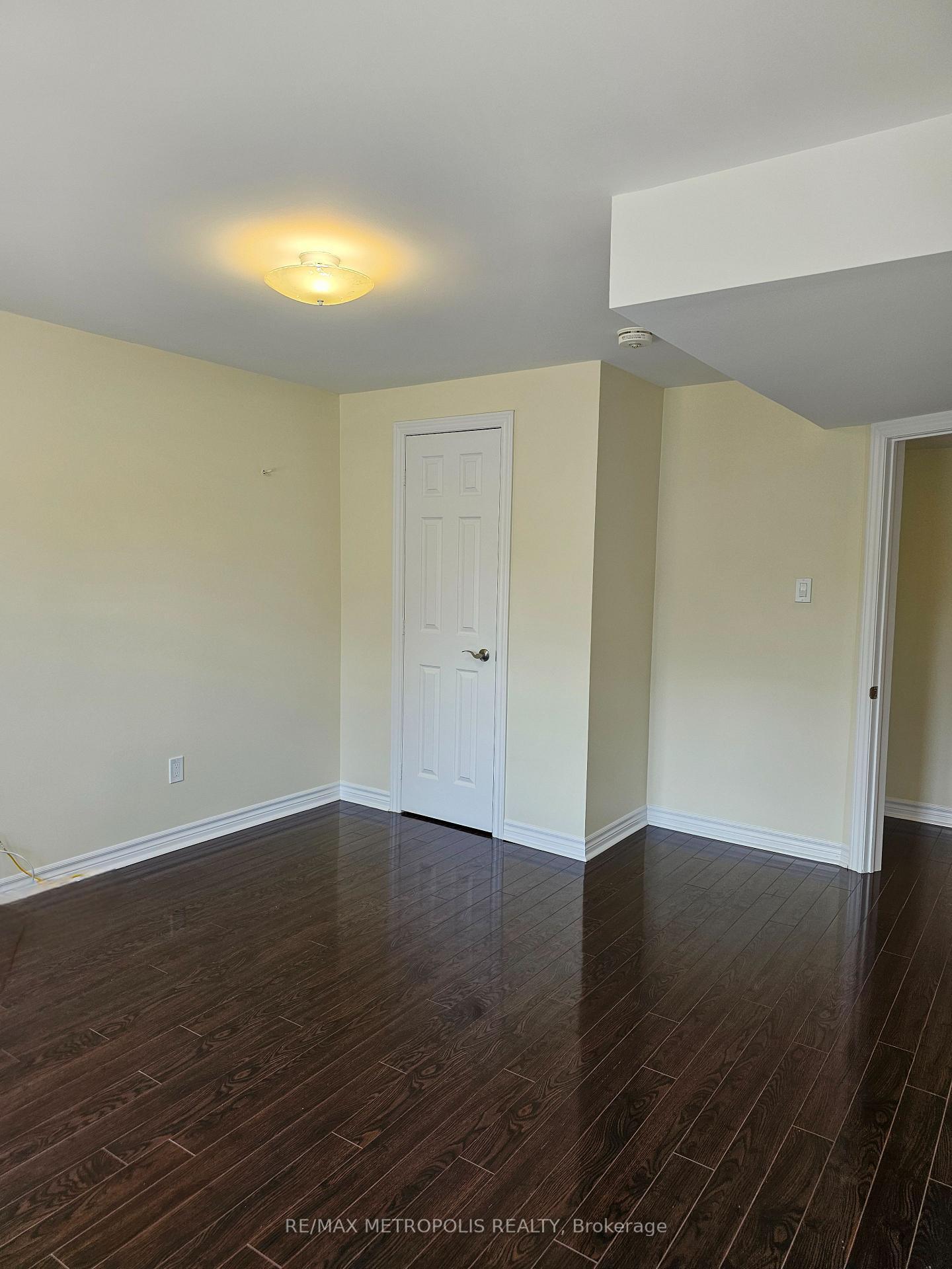 Photo de la propriété: 25 Stoneylake Avenue Bsmt ON L6V 4R1