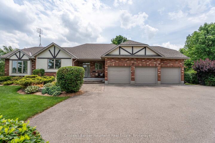 Property Photo:  7677 Maltby Road E  ON N0B 2J0 