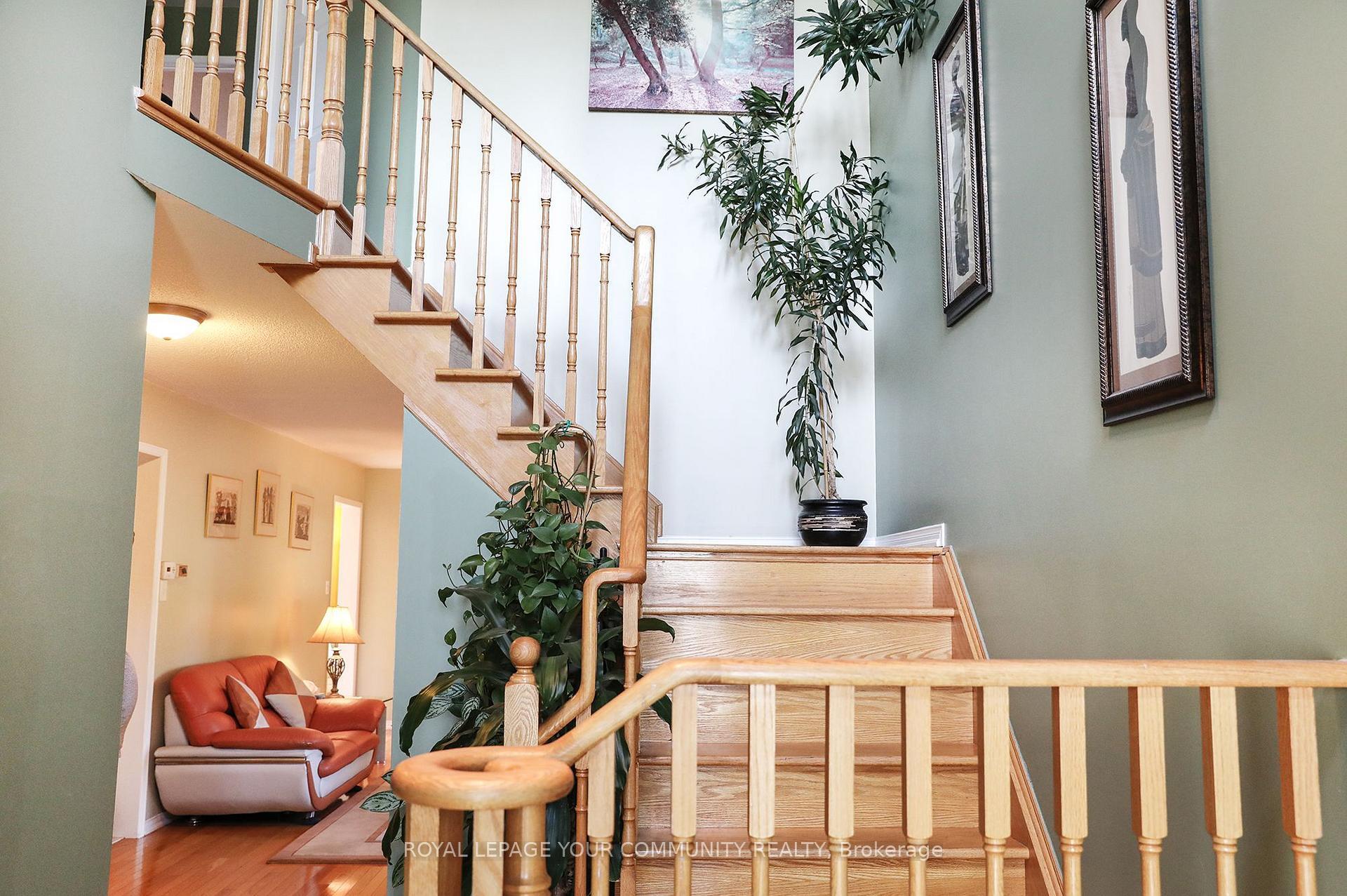 Property Photo: 20 May Apple Terrace ON M1E 5J8