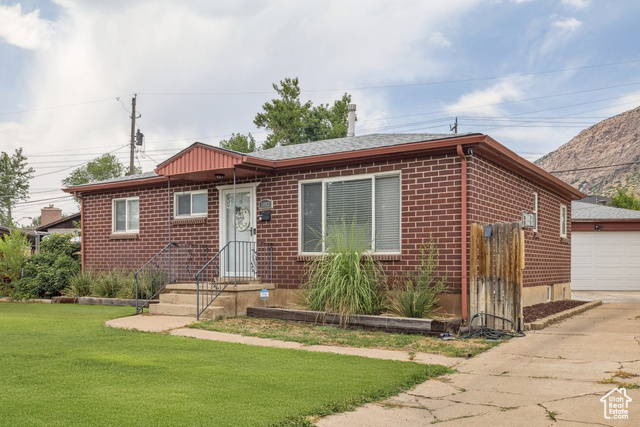 Property Photo:  1082 E Sherwood Dr N  UT 84404 