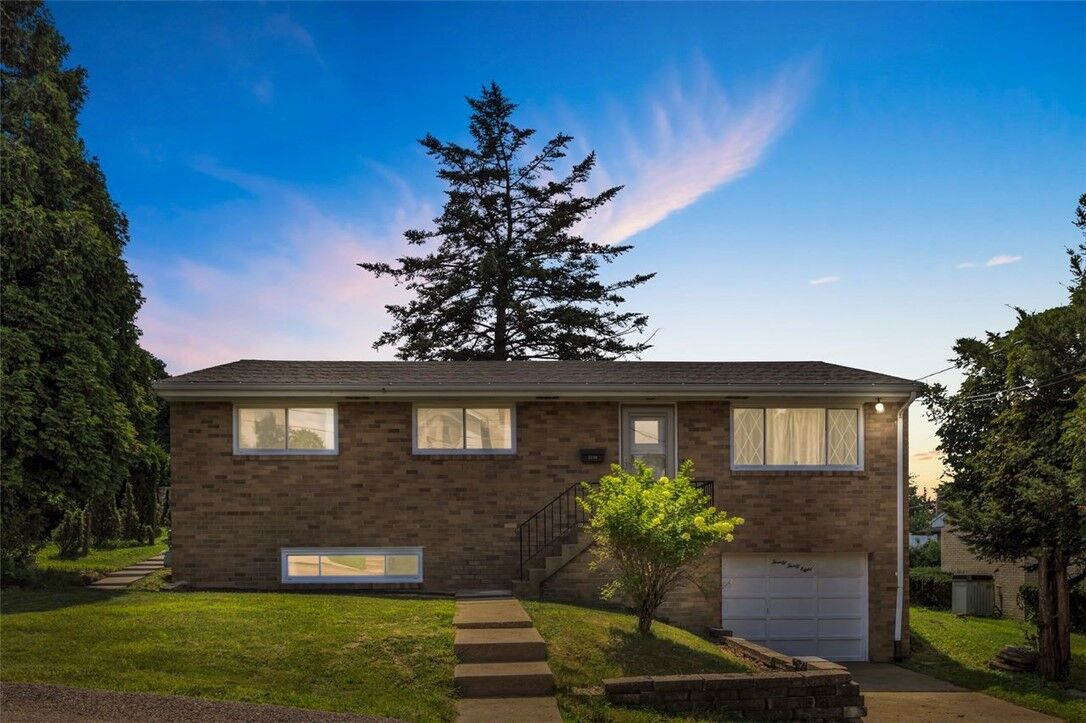 Property Photo: 2038 Alfred St PA 15212