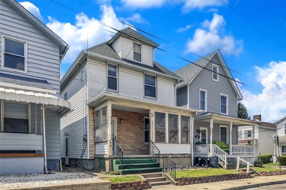 Property Photo:  550 Pennsylvania Ave  PA 15074 