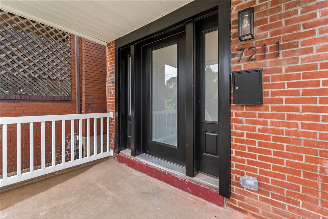 Property Photo: 7211 Whipple St PA 15218