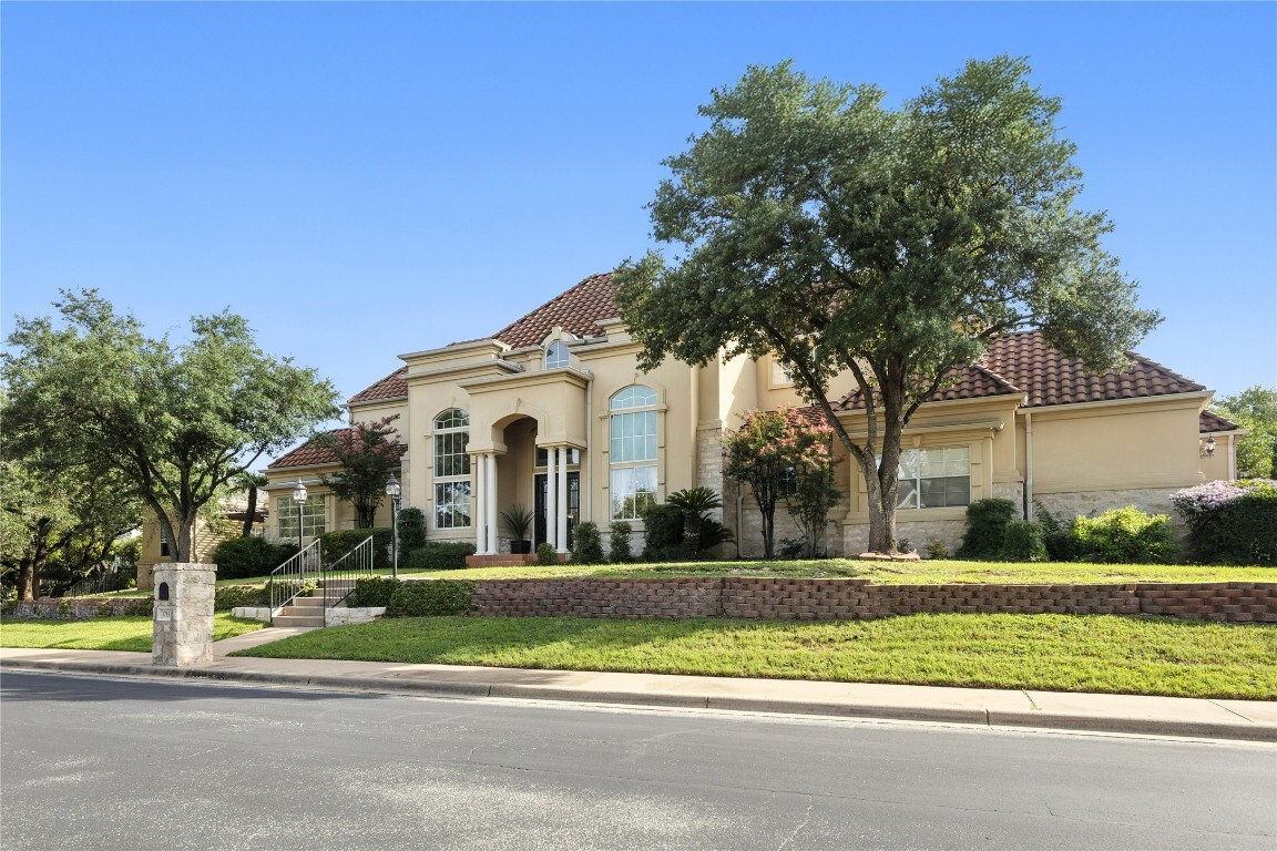 Property Photo: 1715 Palisades Pointe Lane TX 78738