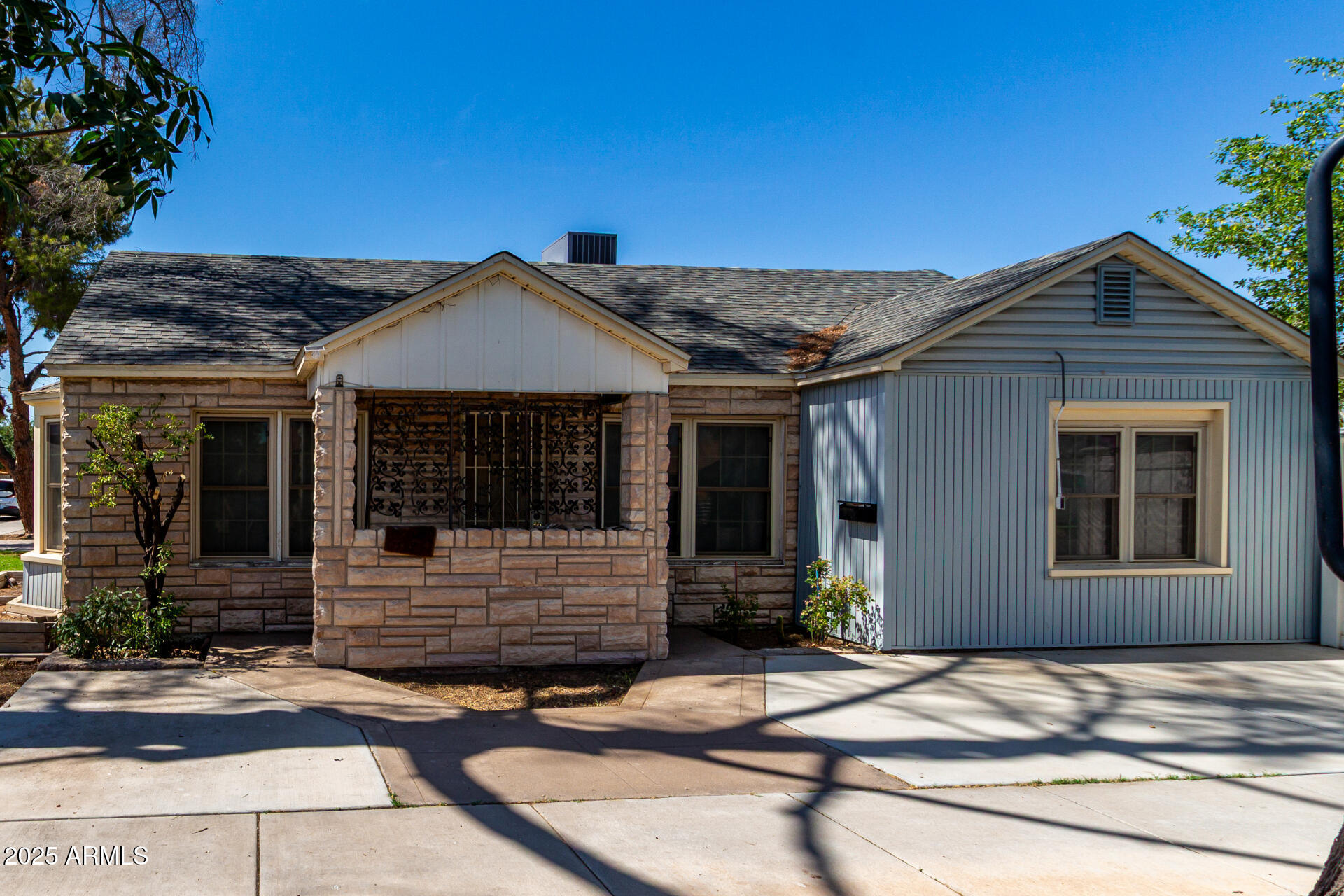 Property Photo:  101 W Park Avenue  AZ 85233 