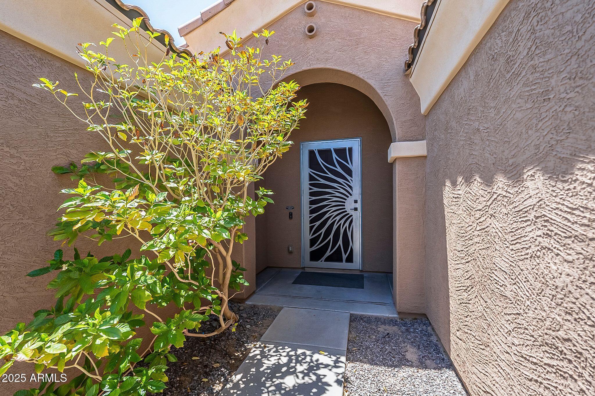 Property Photo:  2401 E Sequoia Drive  AZ 85286 
