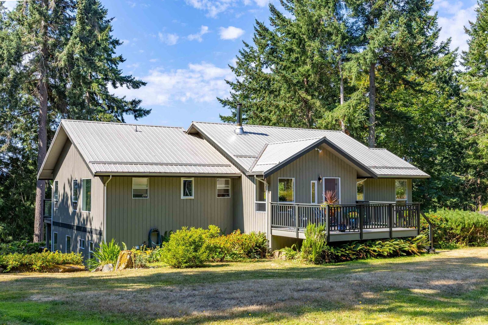 Property Photo: 419 Clanton Road BC V0N 1P0