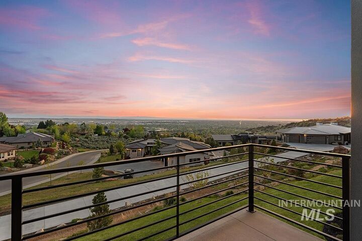 Property Photo: 1519 S Galaxy Way ID 83712-8537