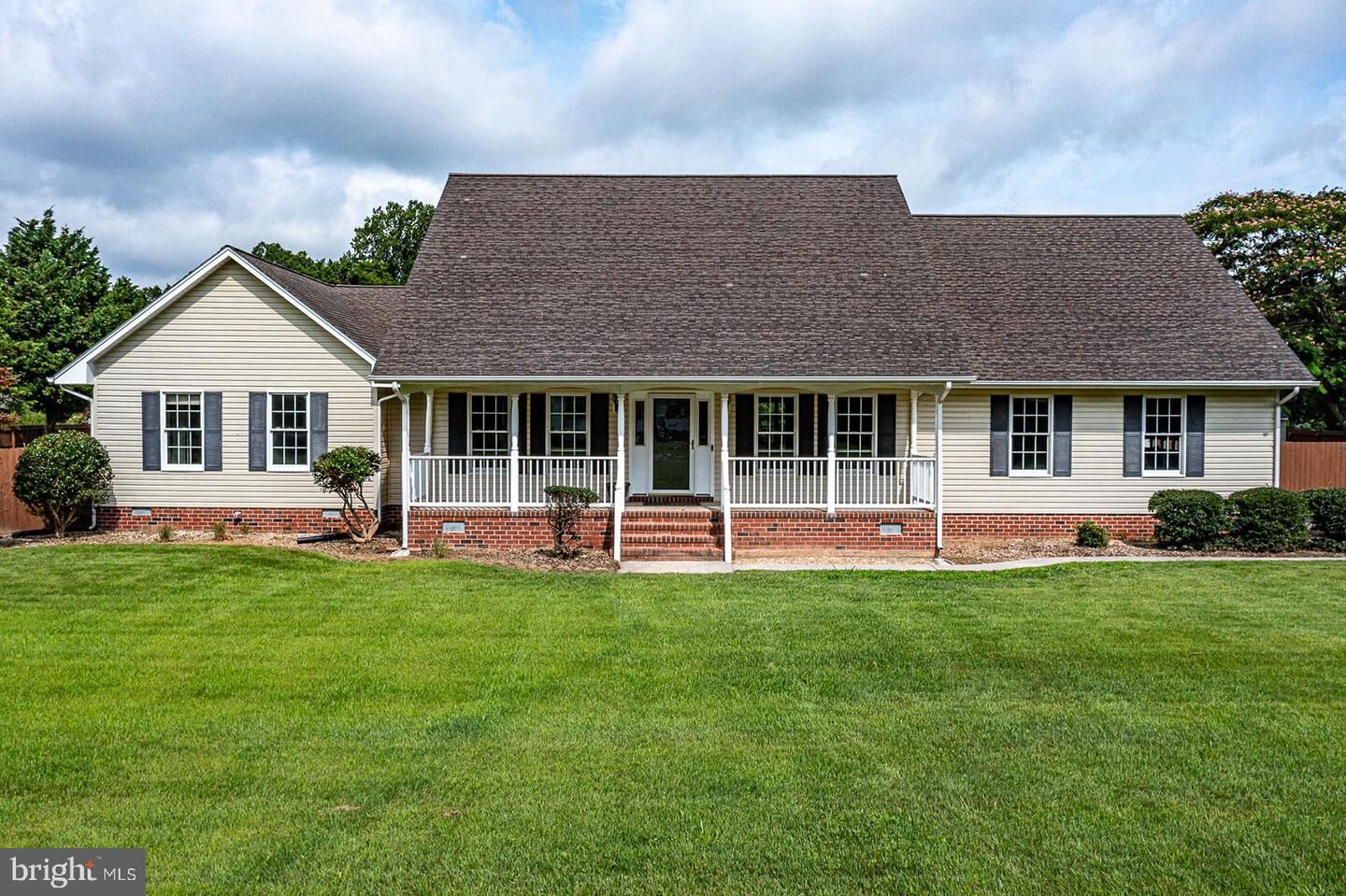 Property Photo: 47 Roseberry Lane VA 23175