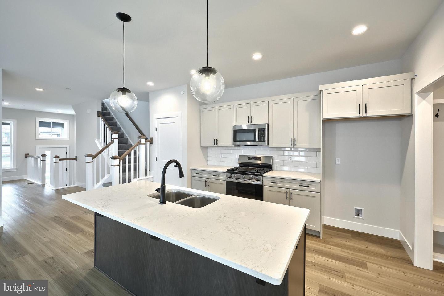 Property Photo:  107 Madison Drive  PA 17055 