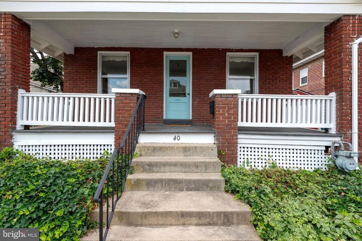 Property Photo:  40 S Sumner Street  PA 17404 