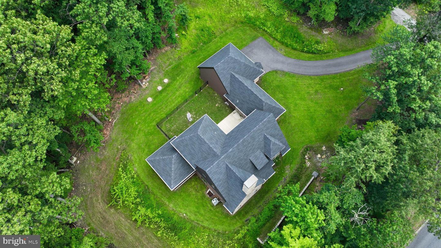 Property Photo: 1550 Tower Road PA 17406