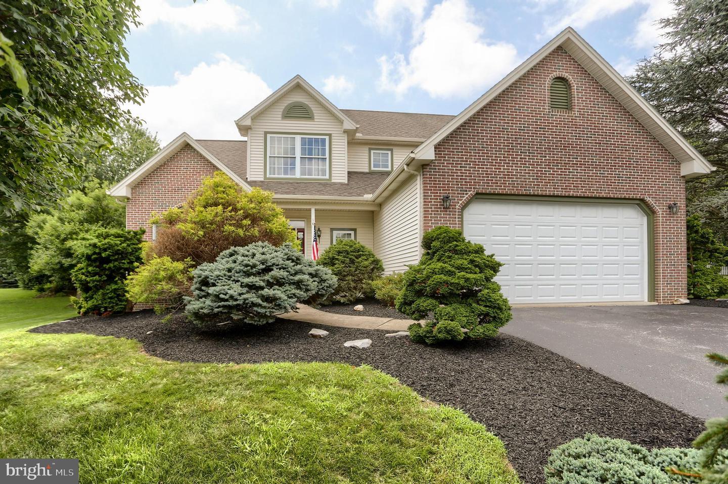 14 N Pin Oak Drive  Boiling Springs PA 17007 photo