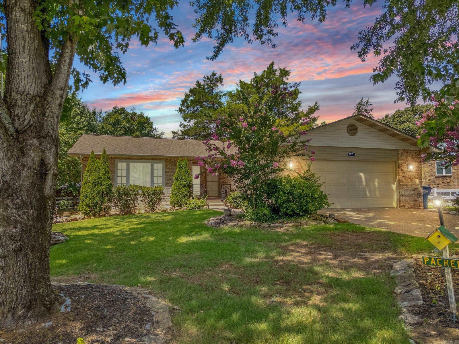 Property Photo: 1911 Arbor Street AR 72653
