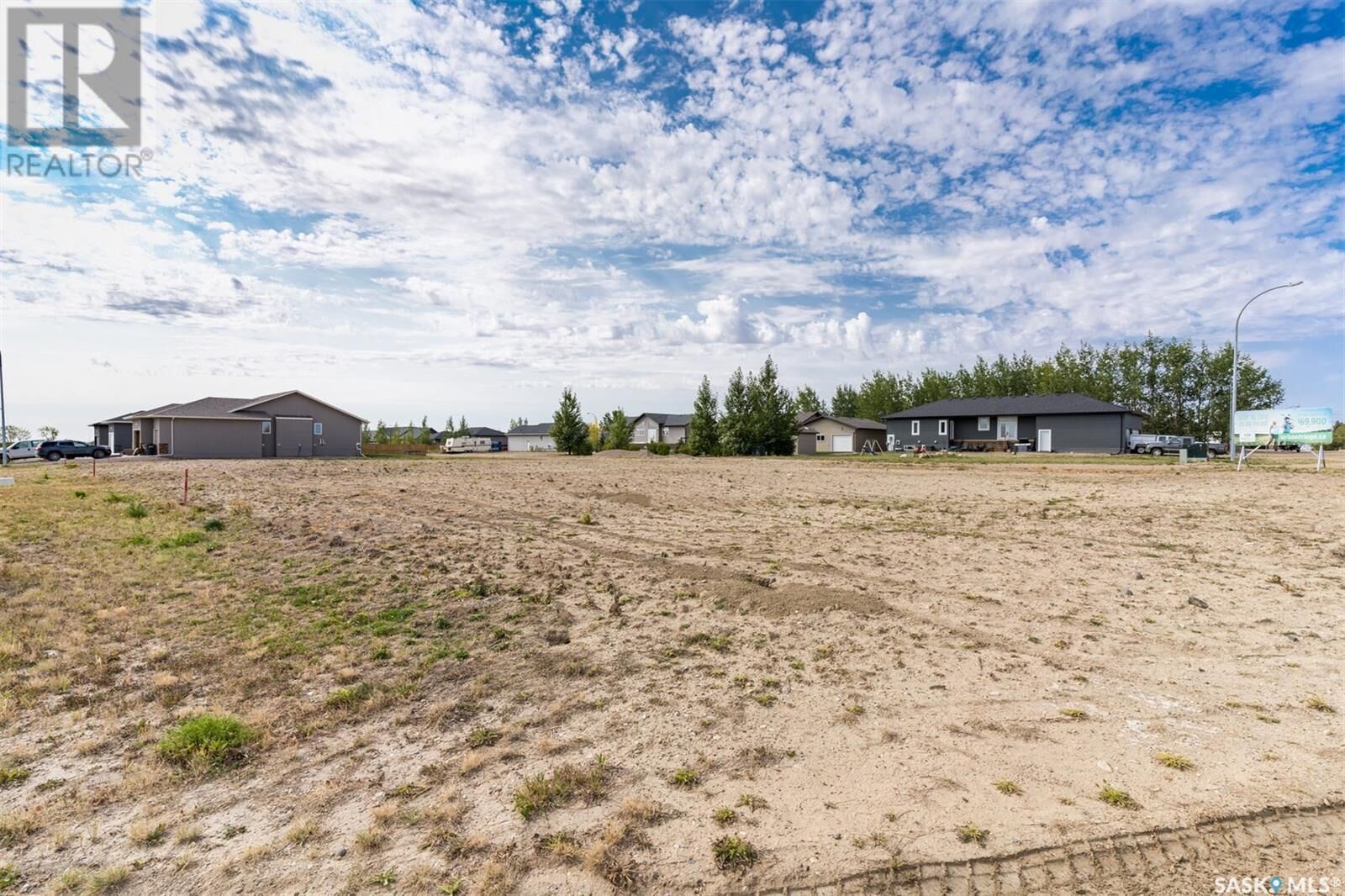 Property Photo: 502 Bentika Street SK S0G 0H0