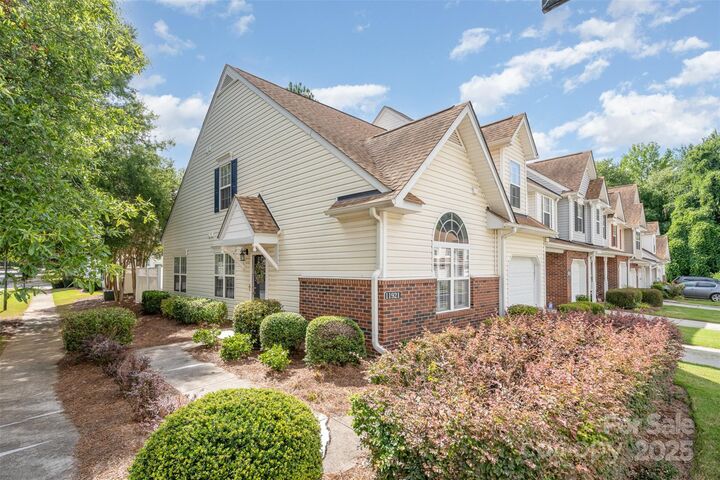 Property Photo:  11921 Lambert Bridge Drive  NC 28270 