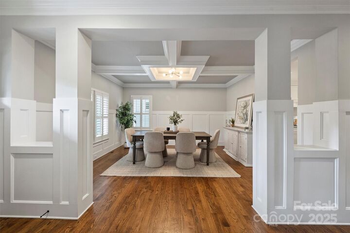 Property Photo:  1501 Tippah Avenue  NC 28205 