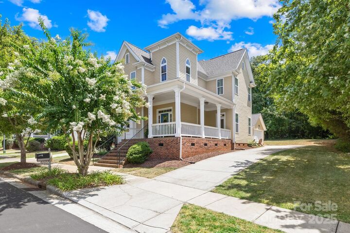119 W Morehouse Avenue  Mooresville NC 28117 photo