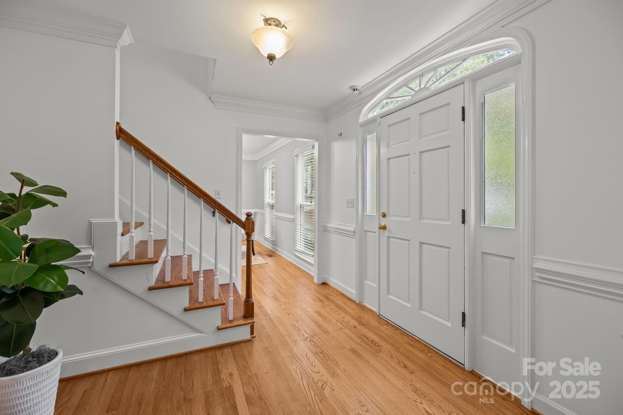 Property Photo:  2702 Oxborough Drive  NC 28105 