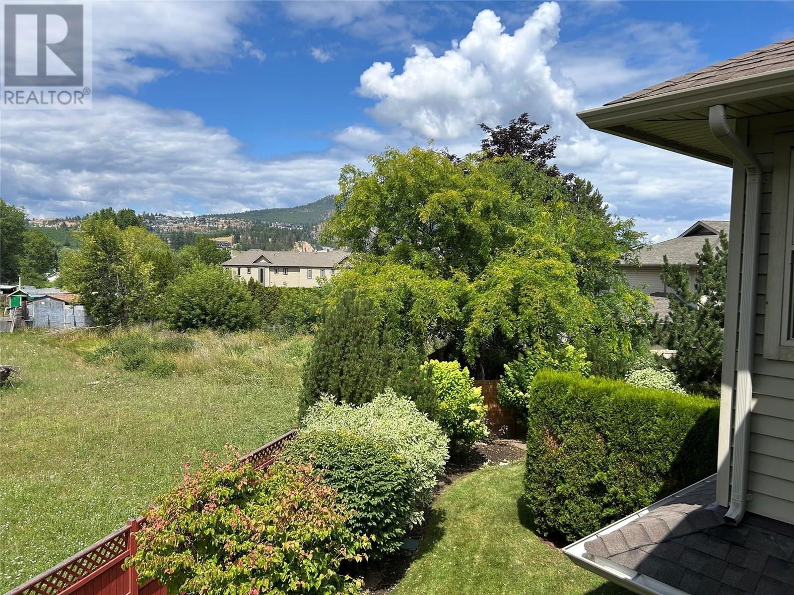 Property Photo: 3350 Woodsdale Road 603 BC V4V 1X6