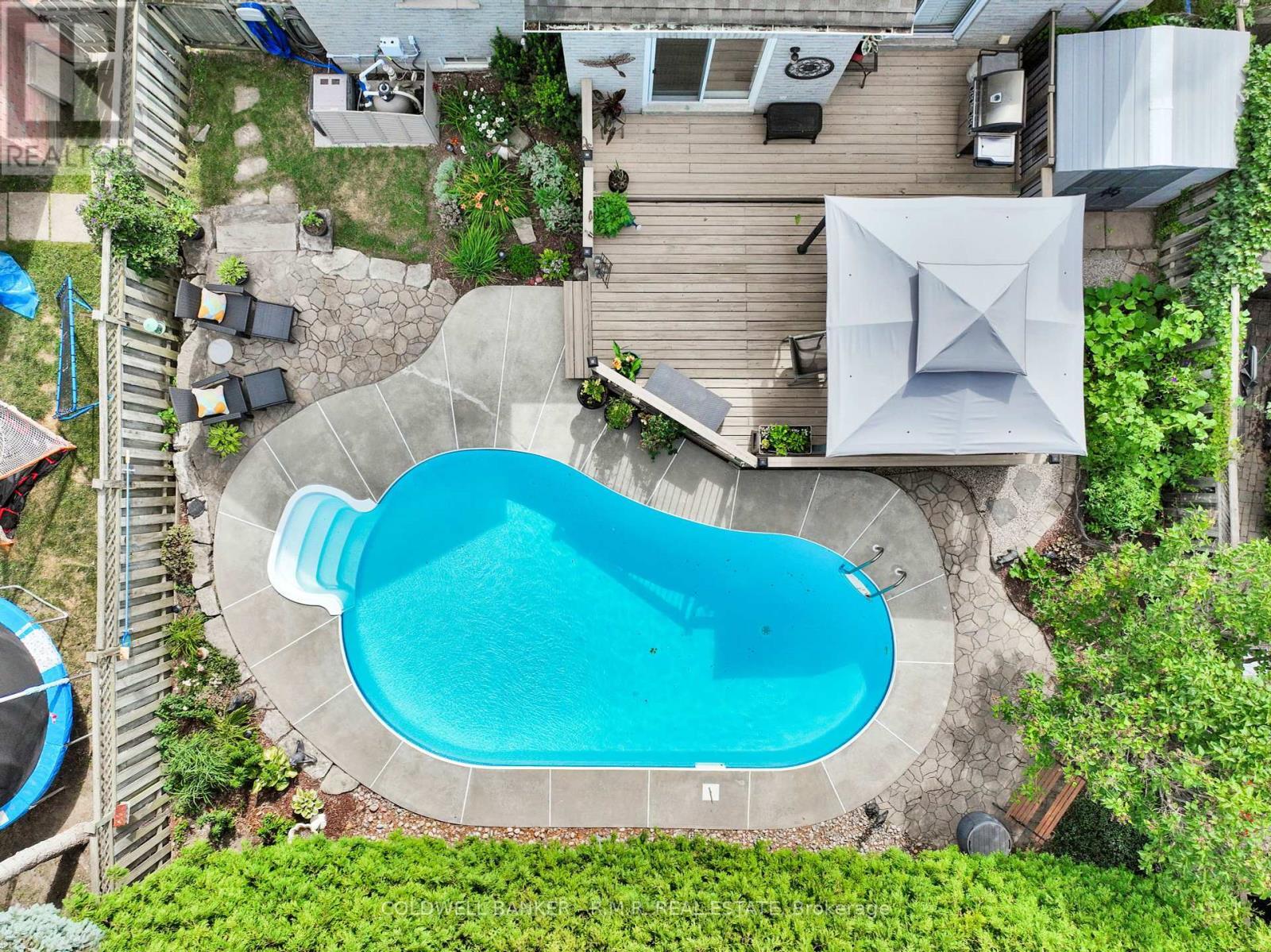 Property Photo:  5 Pemberton Court  ON L1R 1W8 