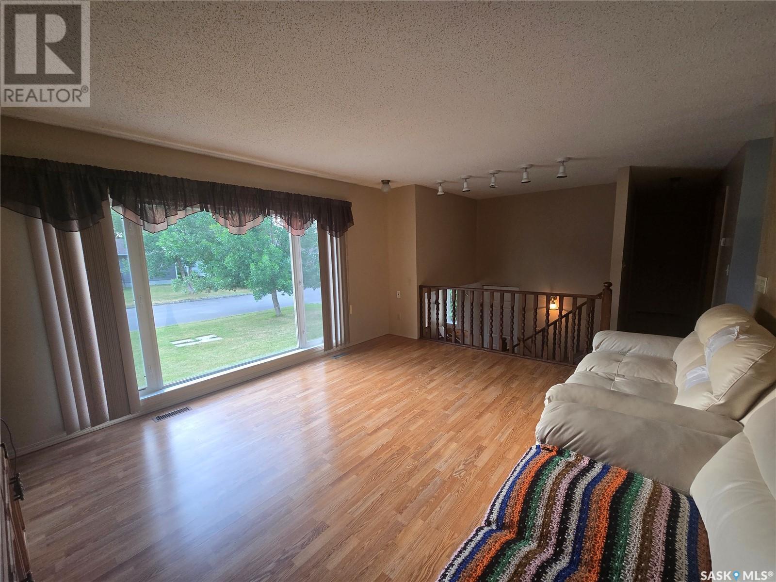 Property Photo: 215 Heward Street SK S0G 4T0