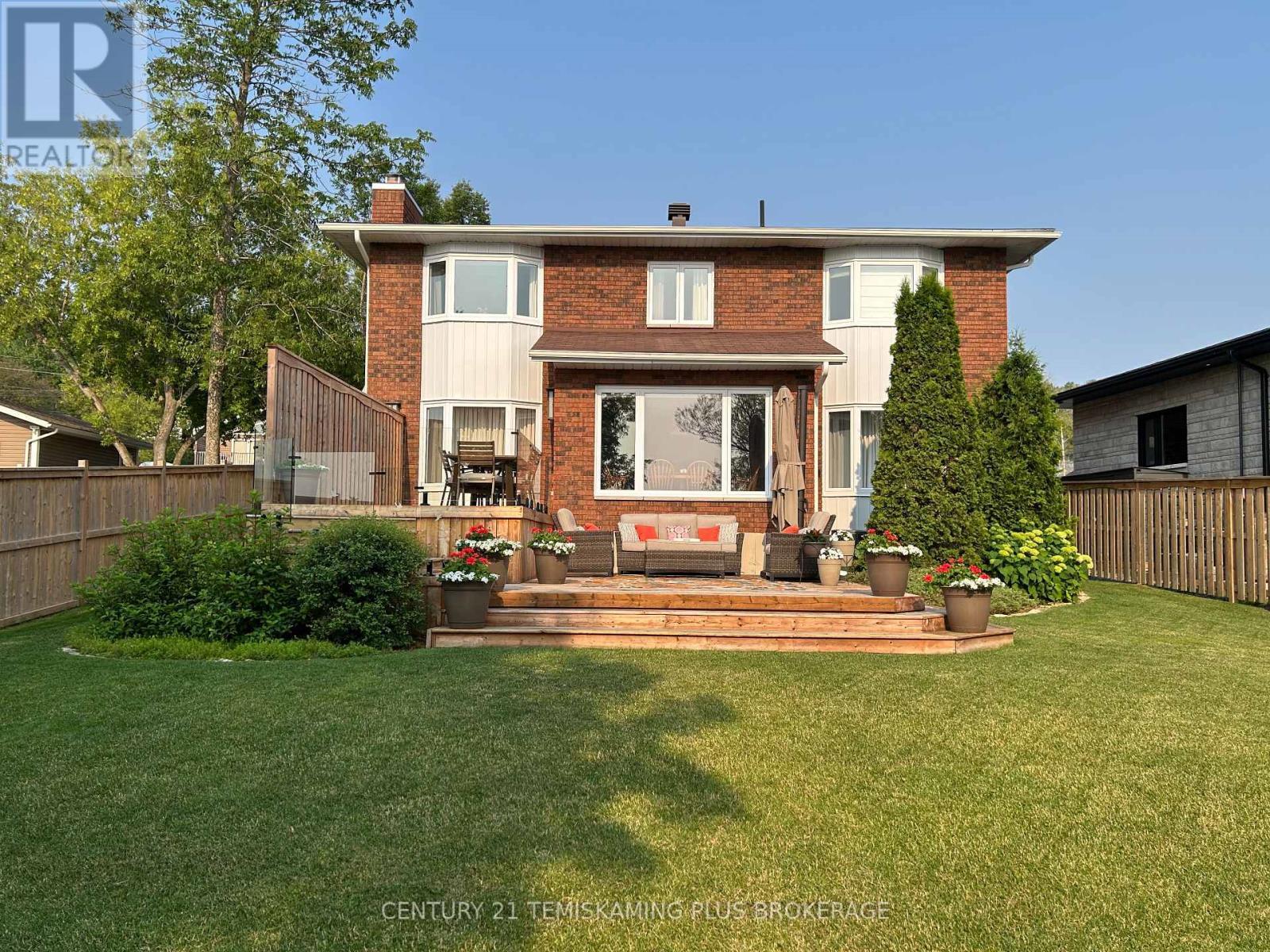 Property Photo: 455 Lakeshore Road ON P0J 1P0