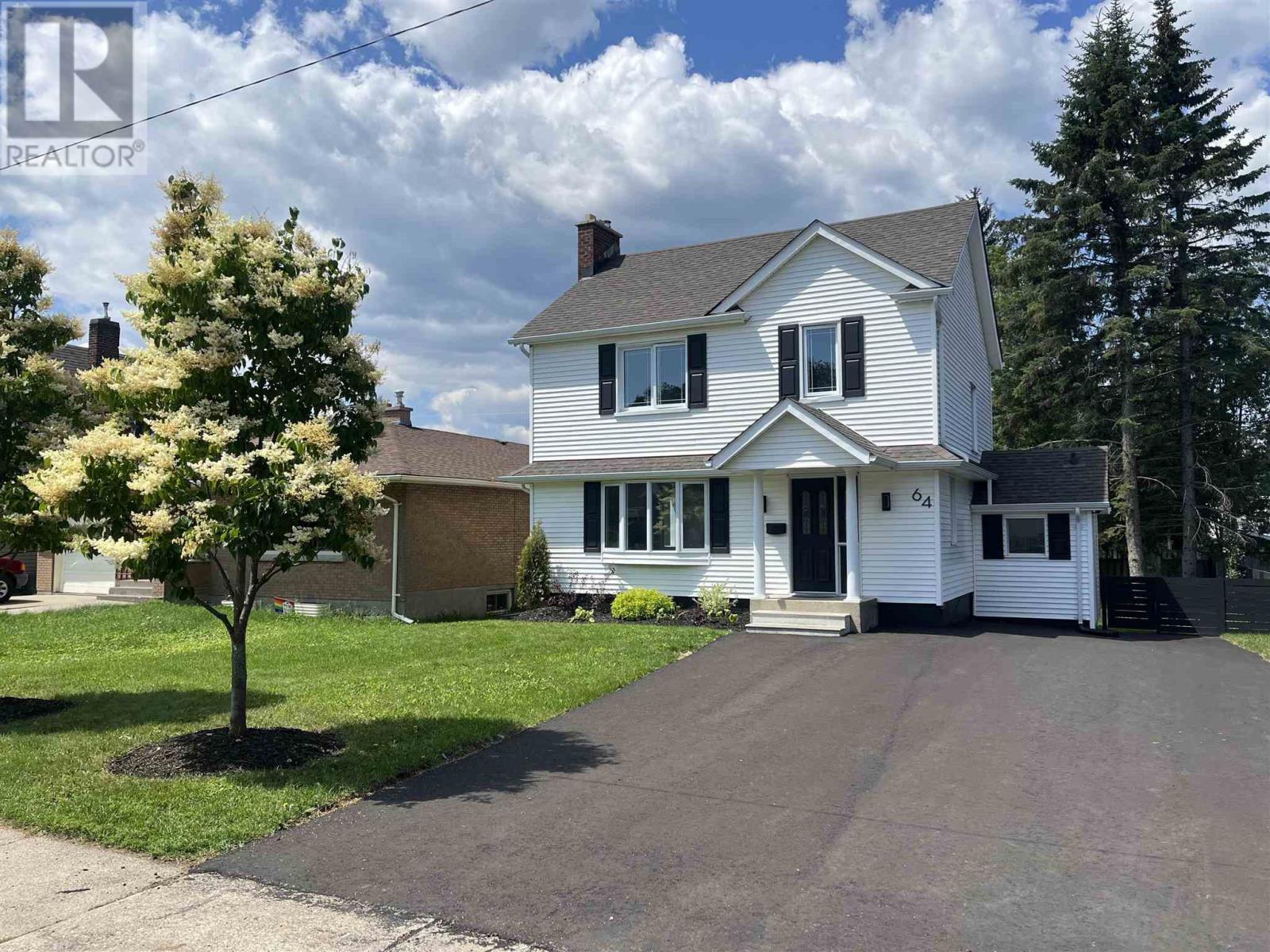 64 Summit Ave  Thunder Bay ON P7B 3N9 photo