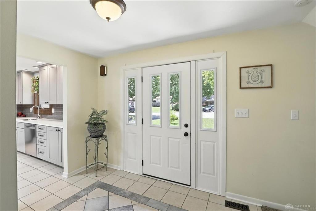 Property Photo: 7970 S Oak Court OH 45458