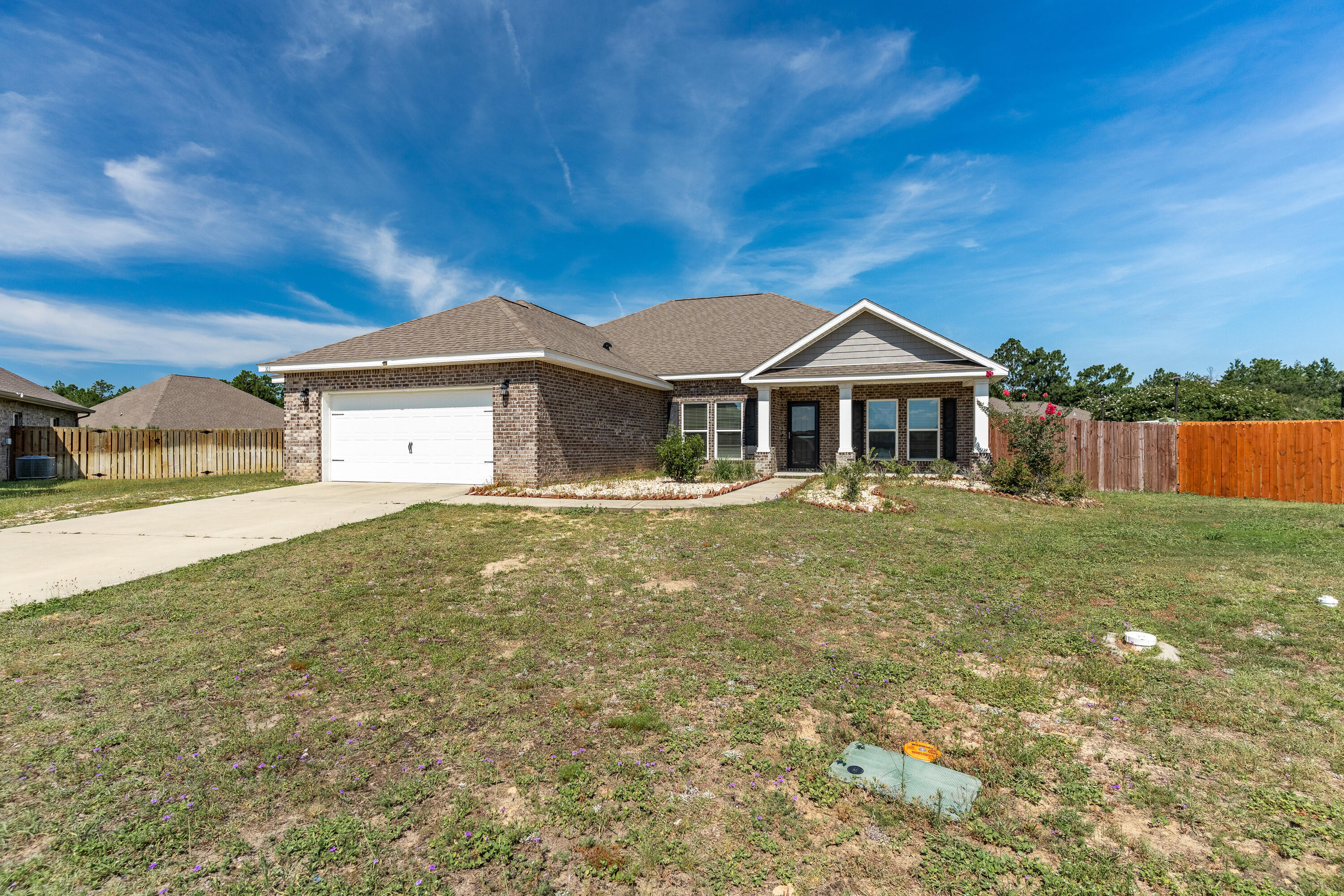 Property Photo: 303 Merlin Court FL 32539