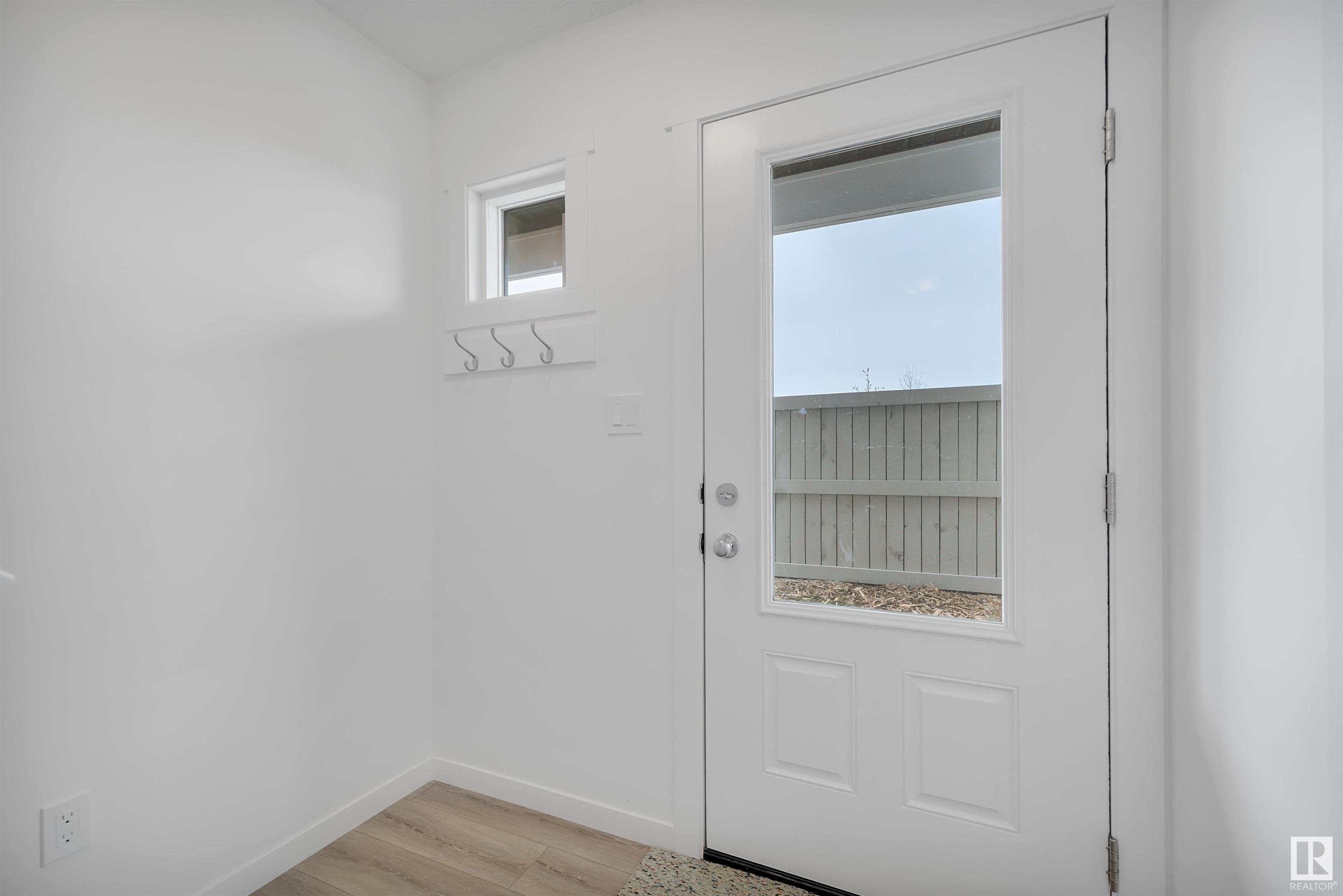Property Photo:  850 Secord Boulevard NW 37  AB T5T 7R9 