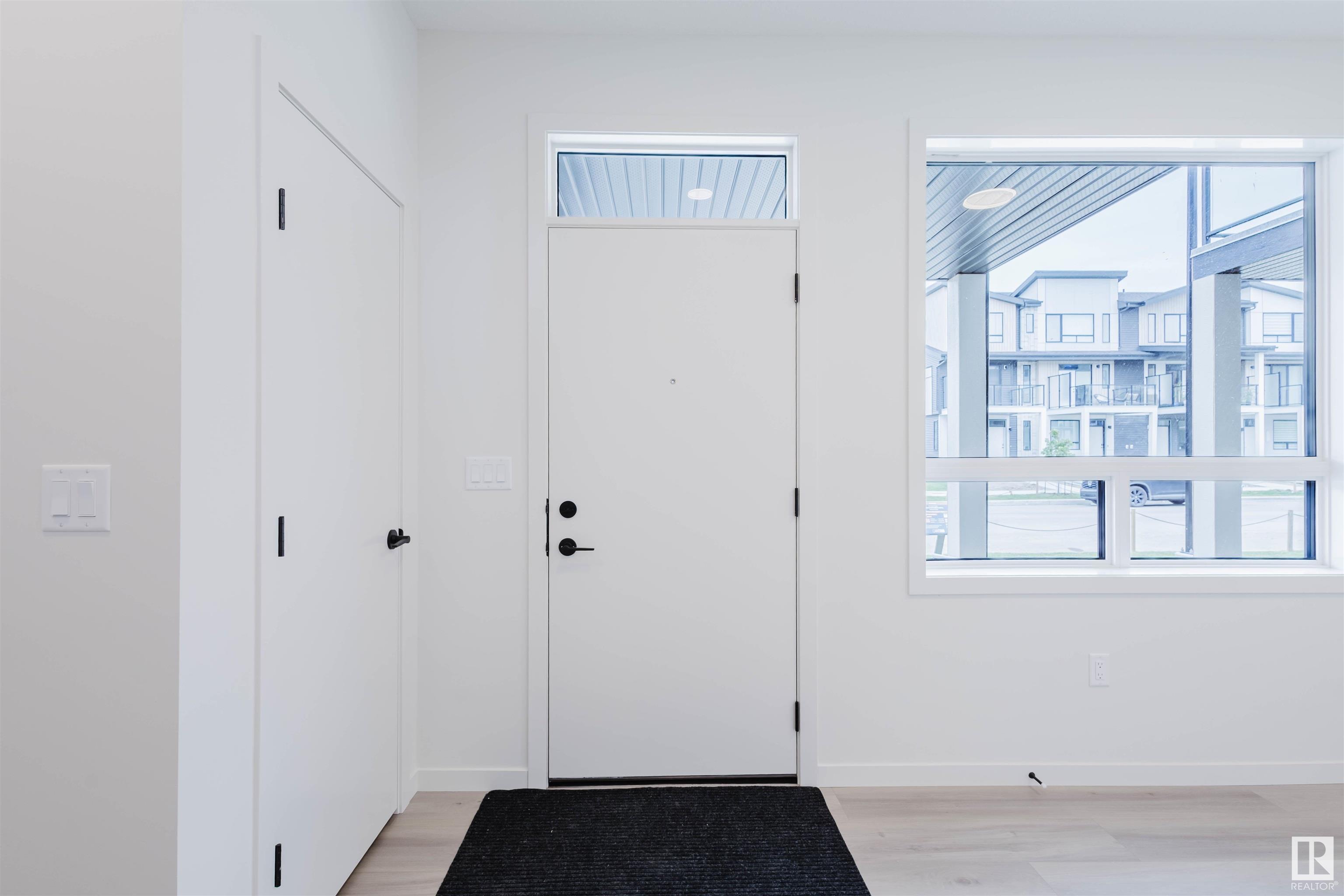 Property Photo:  3260 Keswick Way SW  AB T6W 5N8 