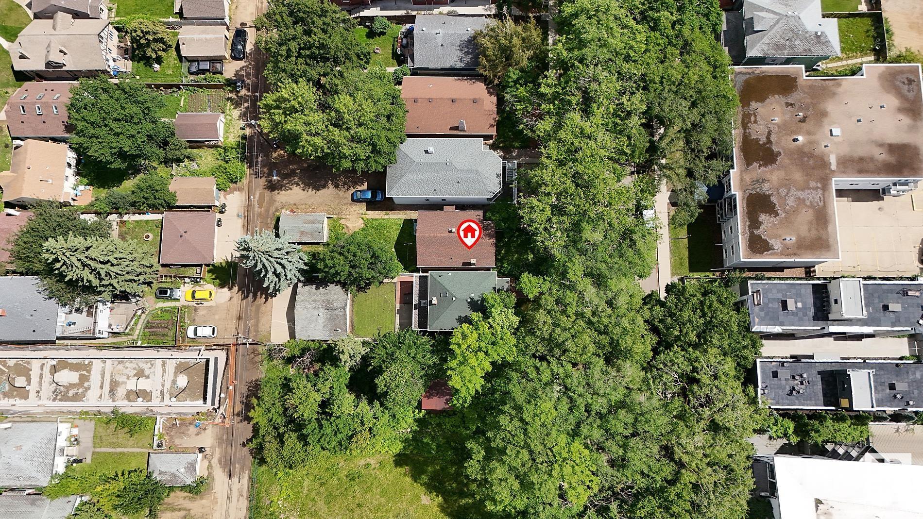 Property Photo:  10820 83 Avenue NW  AB T6E 2E7 